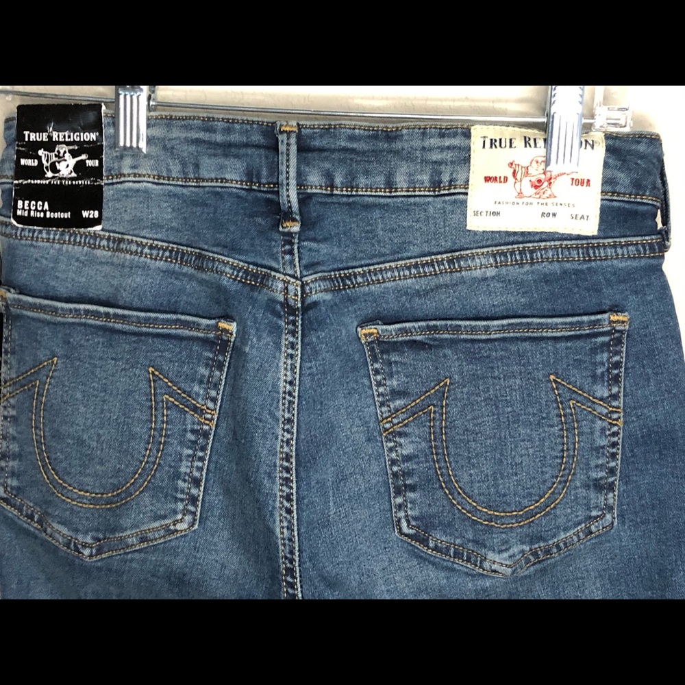 NWT- TRUE RELIGION Bootcut Jeans- Size 28
